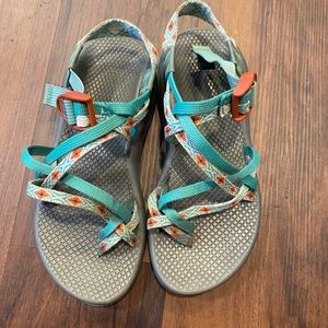 Chacos size 7